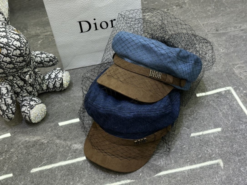 CHRISTIAN DIOR